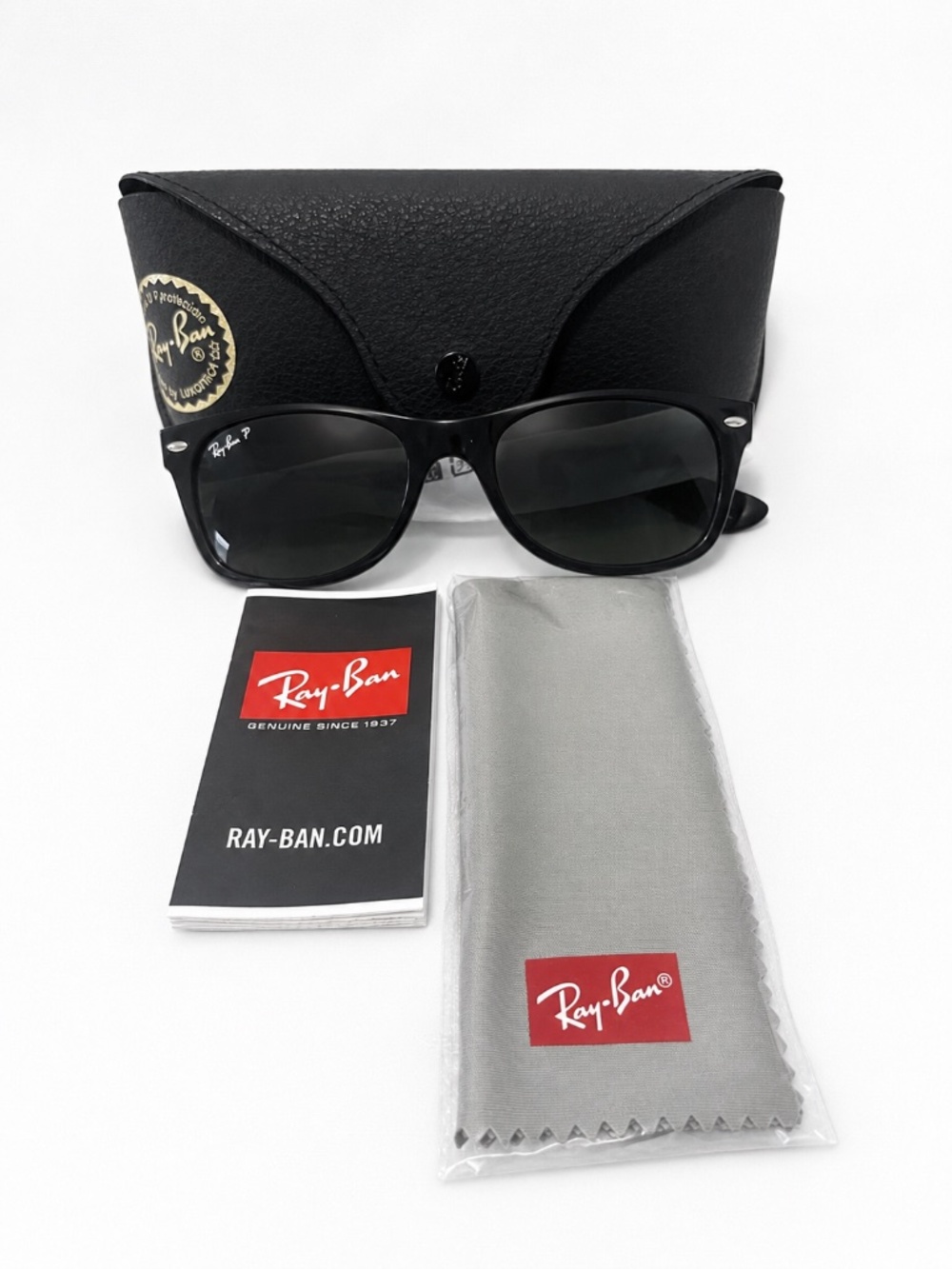 NWT Ray-Ban New Wayfarer Polarized Sunglasses RB2132 Black